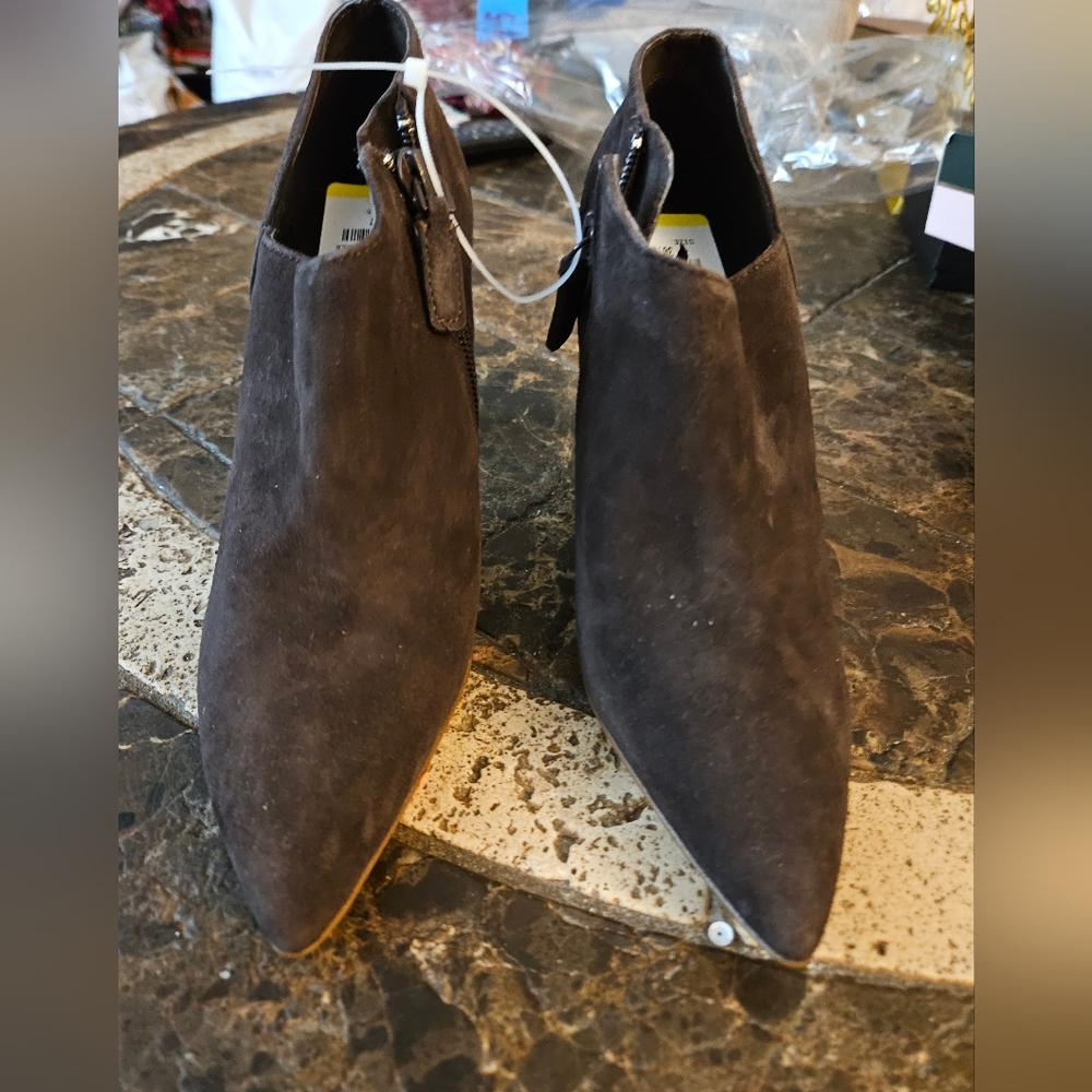 Cole Haan Vestry Pointed Toe Bootie in Dark Chocolate Suede Sz 5 MSRP $159 - Picture 2 of 9